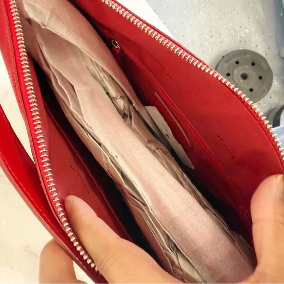 COACH Red Turnlock Hobo in Polished Pebble Leather NEW! - Picture 9 of 10